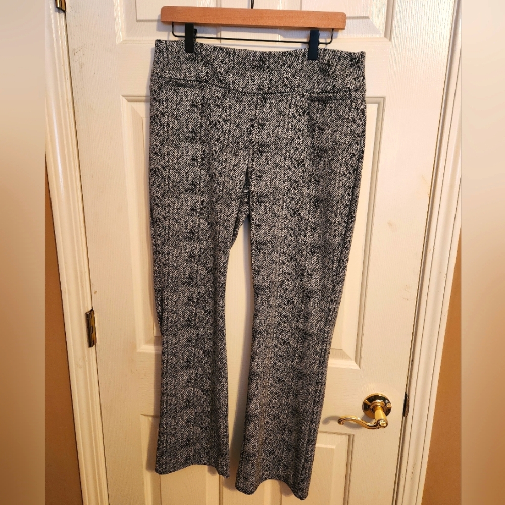 New York and Company Women's Black and White Patterned Pants size L
